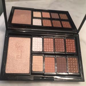 Doucce limited edition palette